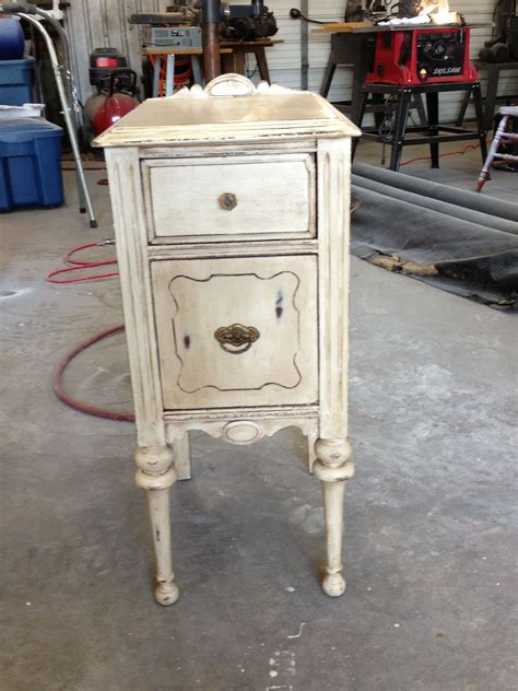 Annie sloan, chalk paint, dark wax, old white, paint. Old white with clear and dark wax (With images) | Annie ...