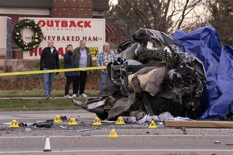 Dead In Colorado Crash Involving Truck Fleeing Police AP News