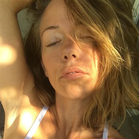kendra wilkinson admits she s not a perfect person amid divorce e online au