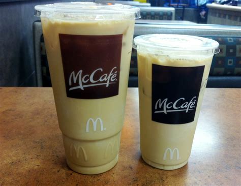 Wie groß ist ein Medium Coffee von McDonalds Coffee Canopy
