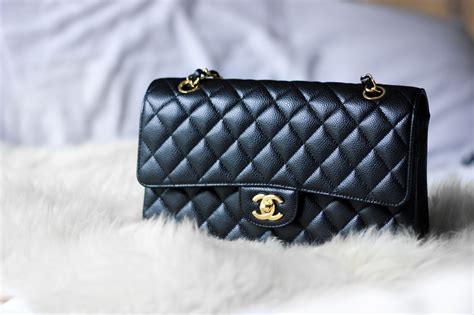 refined couture: Chanel Medium Classic Flap : A Review