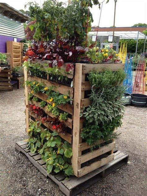 Diy Upcycled Wood Pallet Vertical Gardens Decor Renewal In 2020