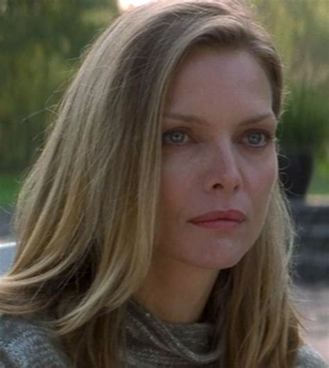 Michelle Pfeiffer As Claire Spencer In The Movie What Lies Beneath What Lies Beneath Michelle