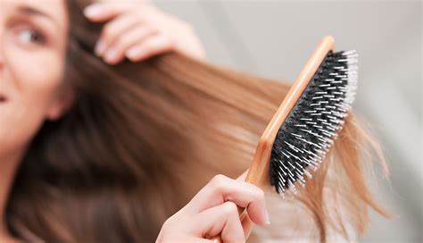 Causas Que Provocan La Caída Del Cabello En Las Mujeres