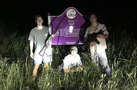 Ole Miss Fraternity Brothers Suspended After Posing With Guns In Front Of Emmett Till Memorial
