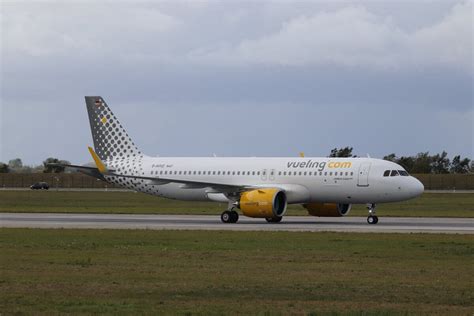 Vueling Airlines Fleet Airbus A320neo Details And Pictures