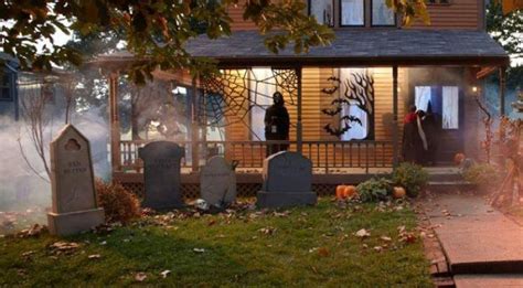 Top 10 Halloween Decorations For A Cute N Spooky Home Twg Blog