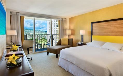 Hilton Waikiki Beach In Oahu Hawaii Room Deals Photos And Reviews
