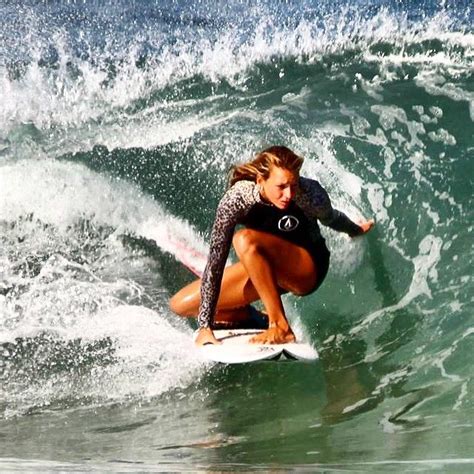 Pro Surfer Girls Learn To Surf Like A Pro Surfer Surfing Surfer Girl