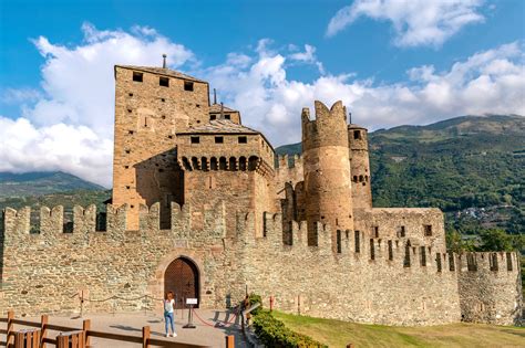 10 Most Beautiful Castles In Italy Must See Italian Castles And