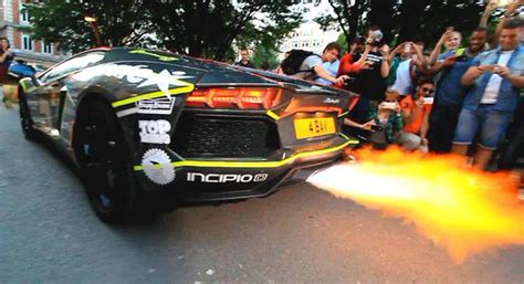 Lamborghini Aventador Shoots The Longest Flames