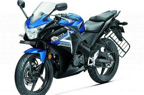 The honda cbr models are a collection of honda sport bikes that were first introduced in 1983. Honda CBR 150R vs. Suzuki GS 150 SE: Price and Specs ...