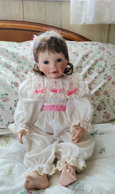 World Gallery Doll Of The Year For 1992 Signed By Laura Cobabe Antique