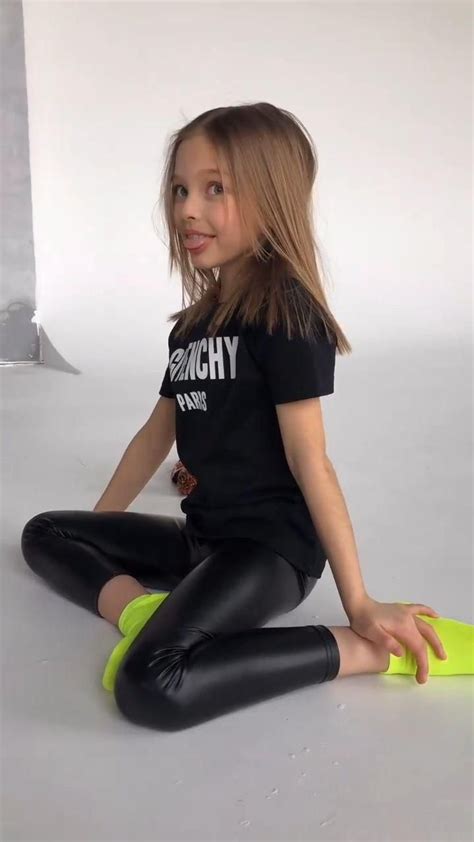 Anna Pavaga Video In 2022 Little Girl Bikini Little Girl Swimsuits