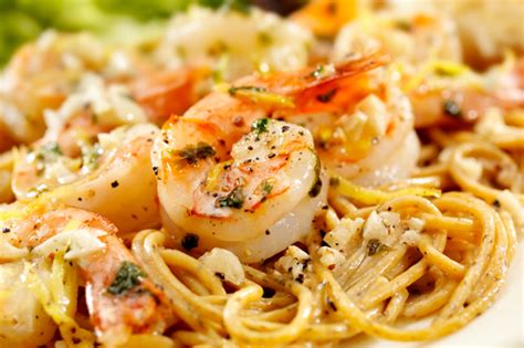 It's quick to cook, healthy, and juicy and delicious! Delicious shrimp scampi recipe