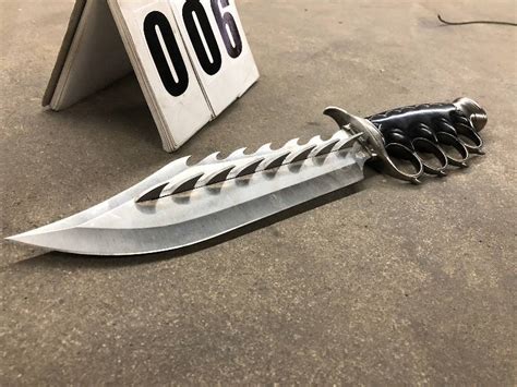 Large Brass Knuckle Knife With Multi Directional Blades Pro Auctions