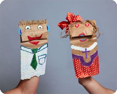 Make A Puppet Show And Puppet Theater Paper Bag Puppets Homemade