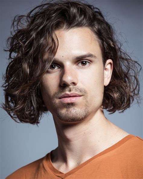 The hockey flow haircut calls for some styling tools. 101 Amazing Flow Haircut Ideas You Need To Try! | Outsons