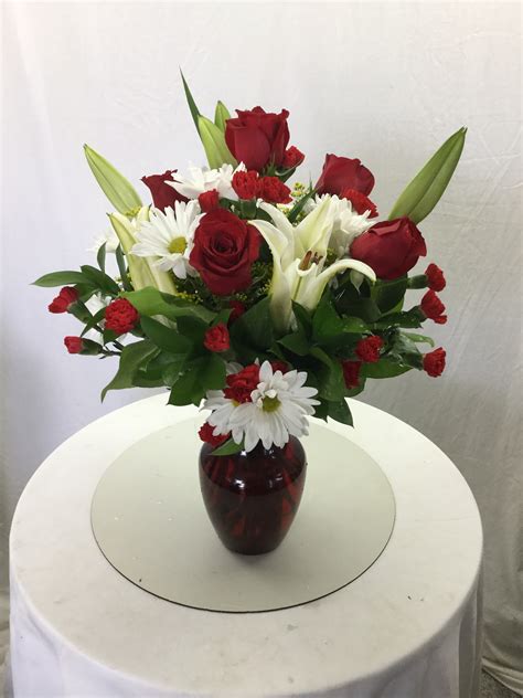 Romantic Love Bouquet In Port Chester Ny Mr Bokay Flowers And Greenhouse