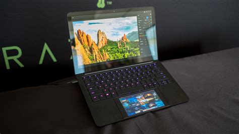First Look Project Linda Turns The Razer Phone Into A Laptop Techradar