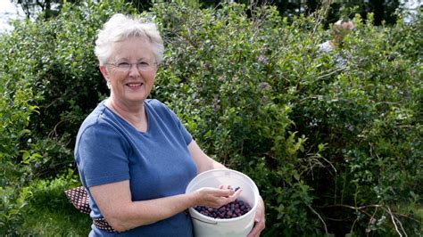 Living Beyond Yourself | Week 1 - Bible Cafe™