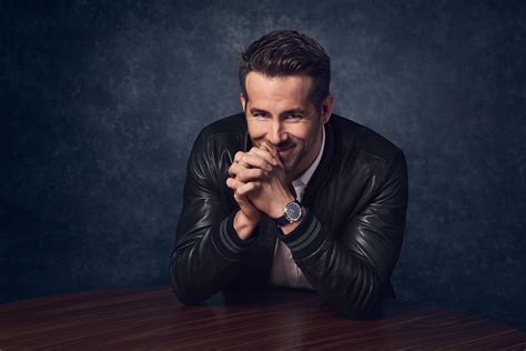 Download Canadian Actor Celebrity Ryan Reynolds Hd Wallpaper
