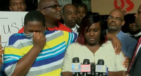 Alton Sterlings Son In Tears After Baton Rouge Police Shooting Cbs News