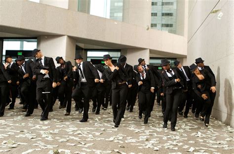 Emily (kathryn mccormick) arrives in miami with aspirations of becoming a professional dancer and soon falls in love with sean (ryan guzman). Bild von Step Up 4: Miami Heat - Bild 14 auf 21 ...