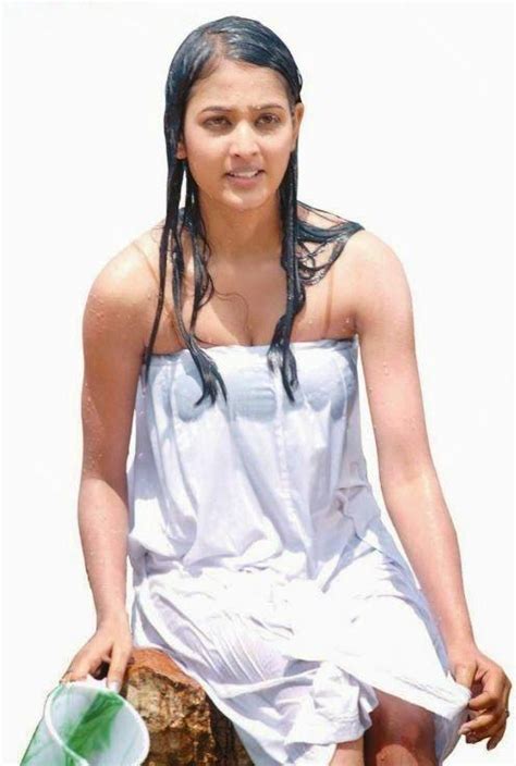 Indian Actress Hot In Towel Photos Beautiful Indian Actress Indian Film Actress South Indian