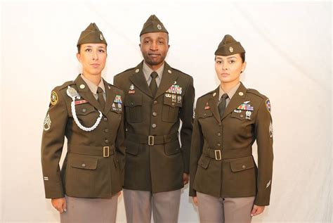 Its Official Army Approves ‘pinks And Greens Uniform On Veterans Day
