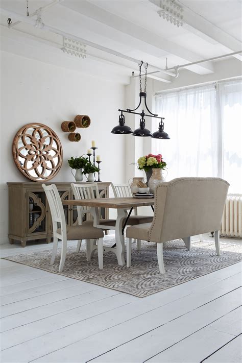 Farmhouse Style: Where to Buy Modern Farmhouse Furniture and Decor