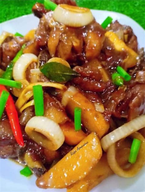 Ayam kecap atau ayam masak kicap adalah sebuah hidangan ayam asia tenggara maritim yang dibumbui atau disiram kecap. Resepi Ayam Masak Kicap Berempah Pekat Simple. Rasa Memang ...