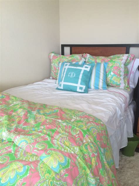 a preppy life ☼ dorm room decor dorm diy lilly pulitzer bedroom