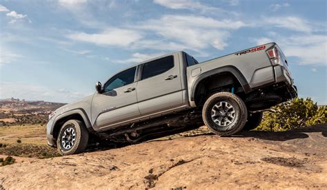 Tacoma Trd Off Road Vs New Frontier Pro 4x Which Off Road Truck Is