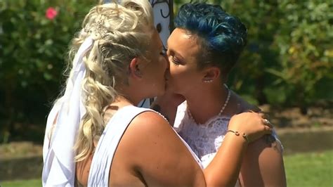 australia s first legally married lesbian couple celebrate youtube