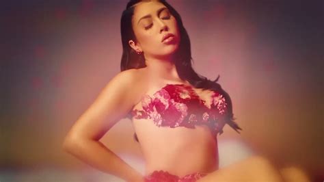 Kali Uchis Colombia On Twitter Rt Kaliuchis I Wish You Roses Song Video Tomorrow