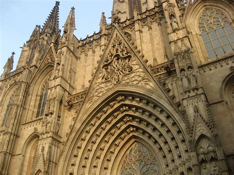 Barcelona Architectural Tours - e-architect