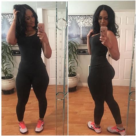 Pin By Erica On Maliah Michel Fashion Yogapants Curves