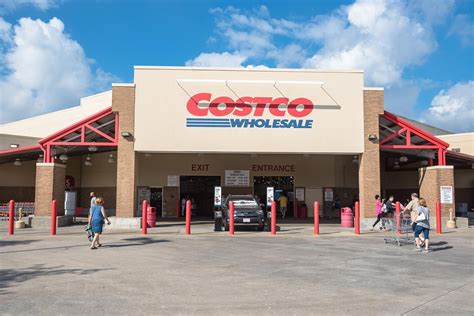 Former Employees Say This Is the Worst Job at Costco | Reader's Digest