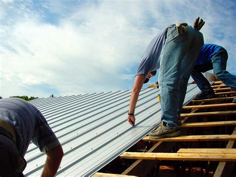 The Advantages And Disadvantages Of Installing A Metal Roof Yourself