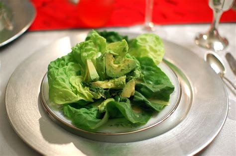 Ensalada De Lechugas Con Aguacate Y Aderezo De Lim N