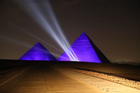 In Pics Egypts Ministry Of Tourism And Antiquities Lit Giza Pyramids