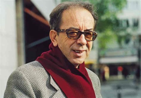 Ismail Kadare Lexdk Den Store Danske