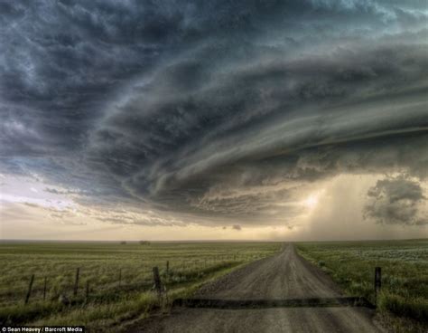 Eye Of The Storm The Jaw Dropping Image Of An Enormous Supercell