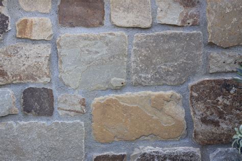 Tumbled Stone Veneer Chopped Mix 1 Grout Joint Taş