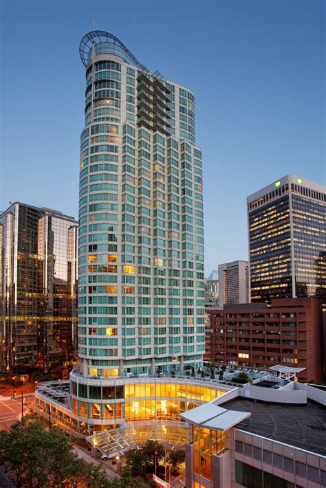 Vancouver Marriott Pinnacle Downtown- Vancouver, BC Hotels- First Class ...