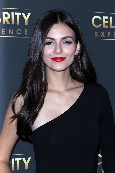 Victoria Justice At Celebrity Experience With Victoria
