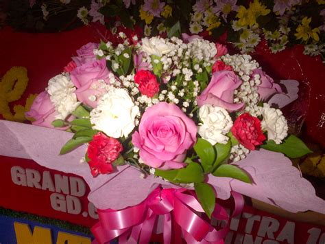 Menjelang Valentine Harga Bunga Mawar Meningkat Drastis Toko Bunga