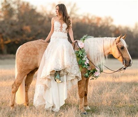 Melange Brides Horse Wedding Photos Country Wedding Photos Country