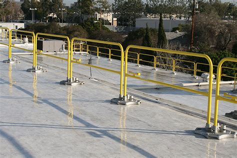 News Safetyrail 2000 Roof Fall Protection Guardrail System